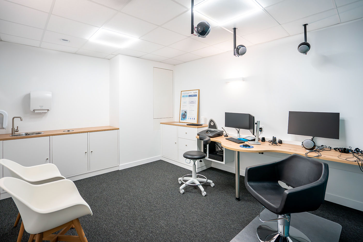 Agencement de centre auditif audilab challes-les-eaux