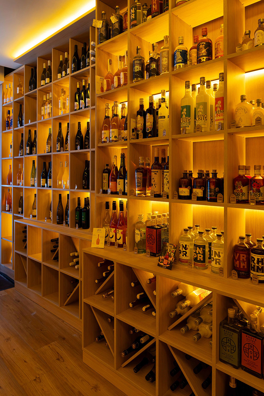 Concept et design mise en lumière caviste chambéry