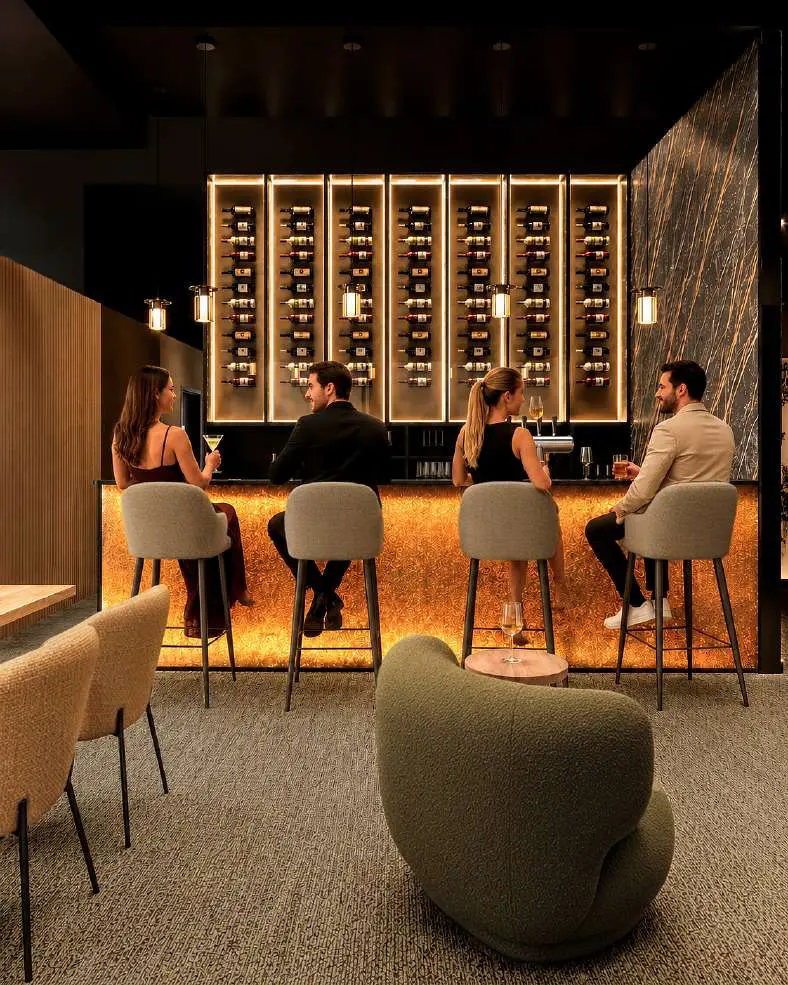 salon_alpin_eroz_alpine_batiment_bar_03